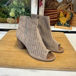 Toms open toe bootie suede size 7.5